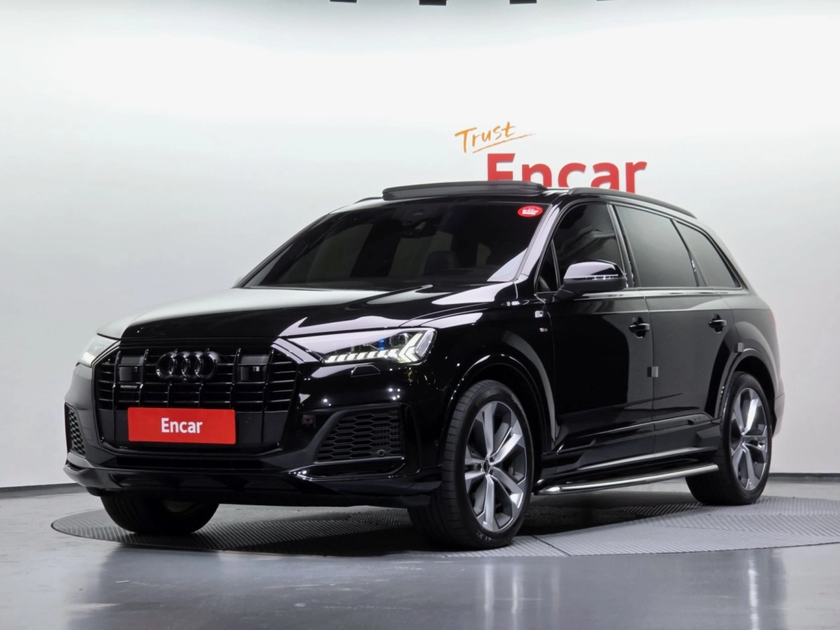 AUDI Q7 4M  2023