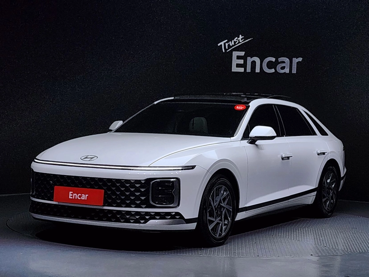 HYUNDAI GRANDEUR HYBRID GN7  2023