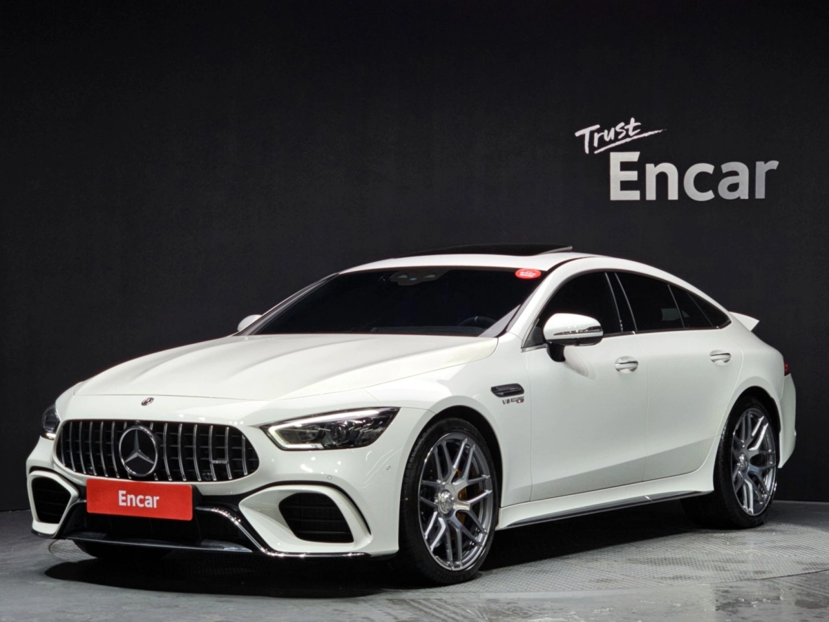 MERCEDES BENZ AMG GT  2021