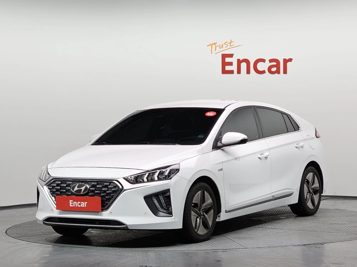 HYUNDAI IONIQ HYBRID  2020