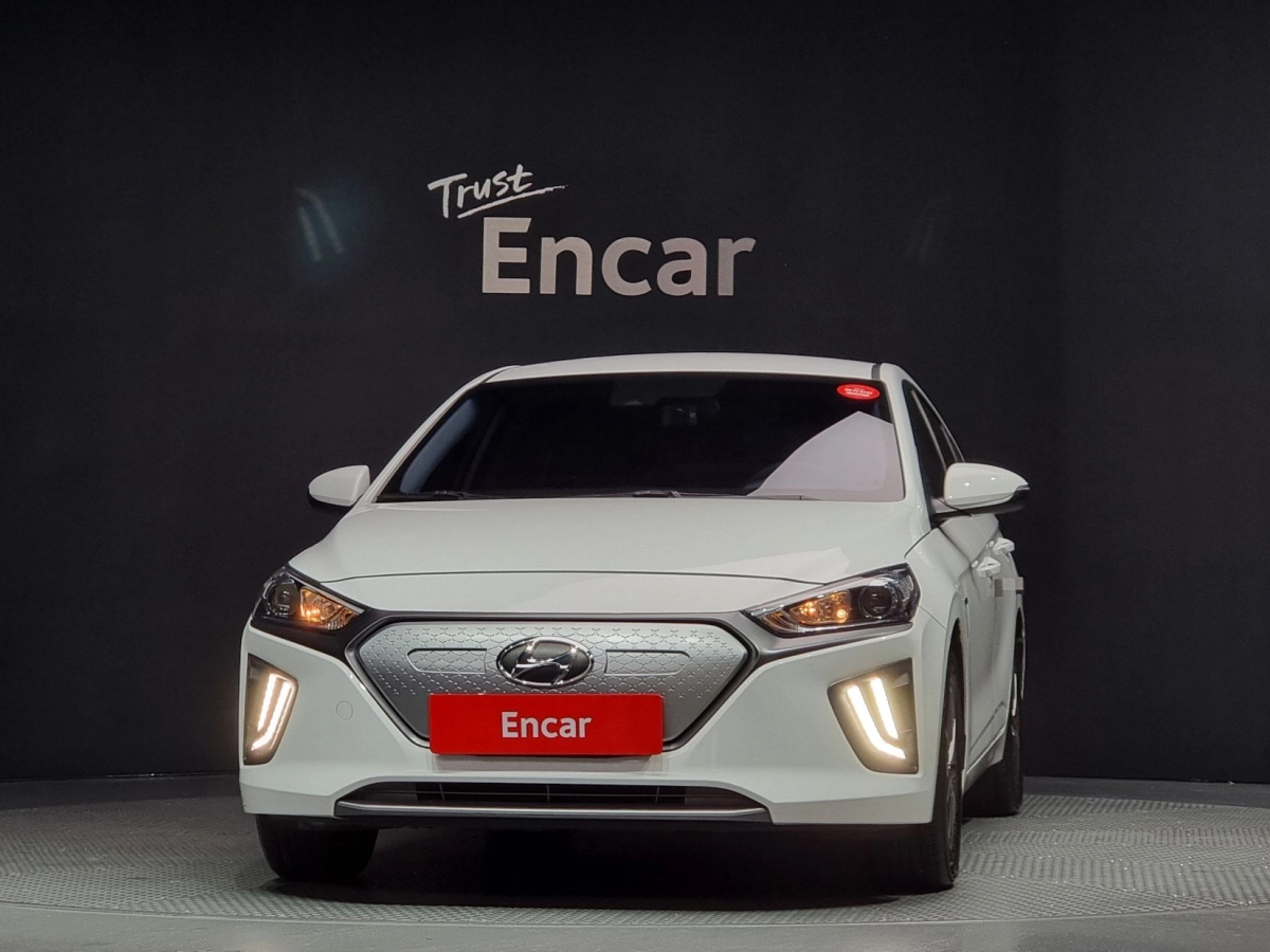 HYUNDAI IONIQ ELECTRIC