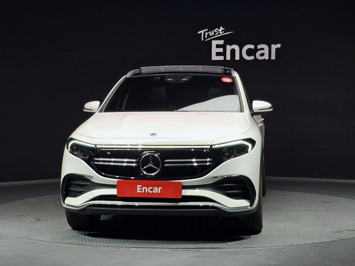 MERCEDES BENZ EQA H243