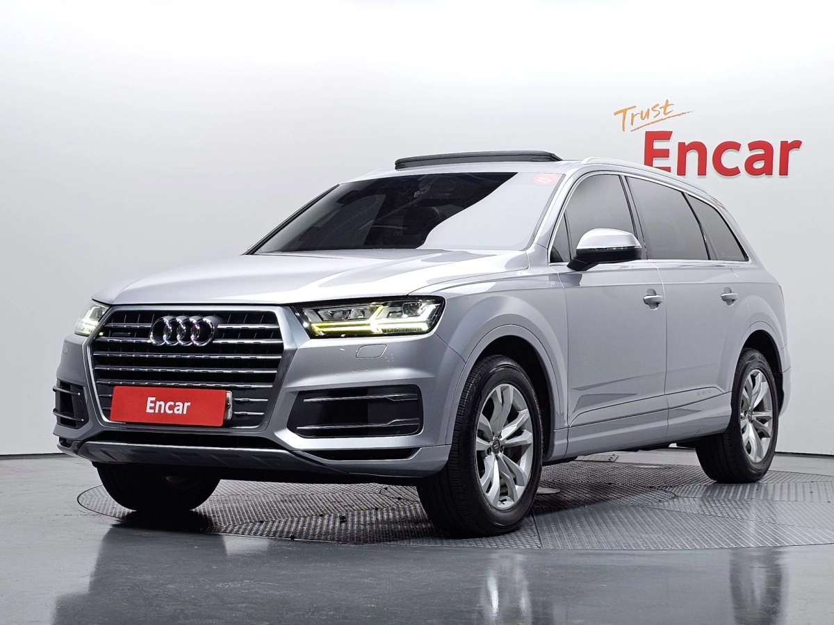 AUDI Q7 4M