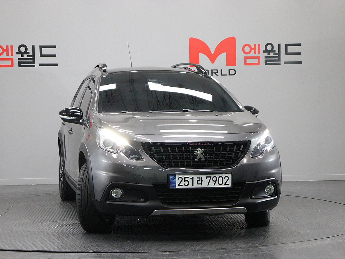 PEUGEOT 2008