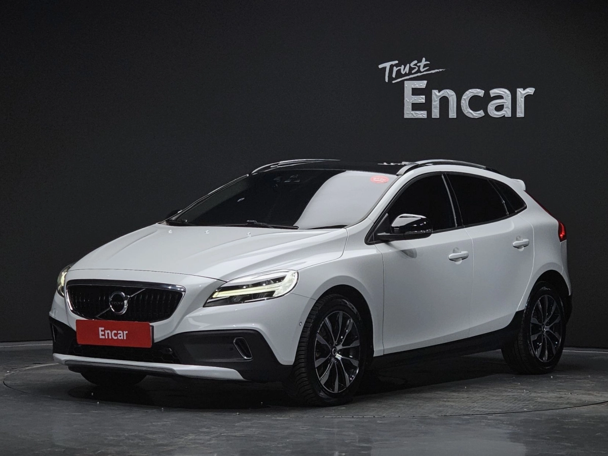 VOLVO V40 CROSS COUNTRY