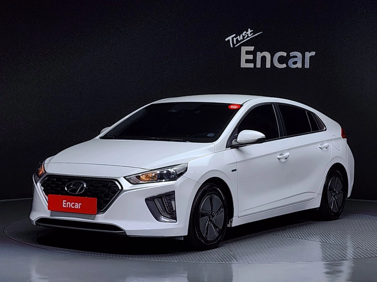 HYUNDAI IONIQ HYBRID  2020