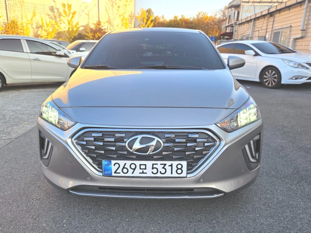 HYUNDAI IONIQ HYBRID  2020