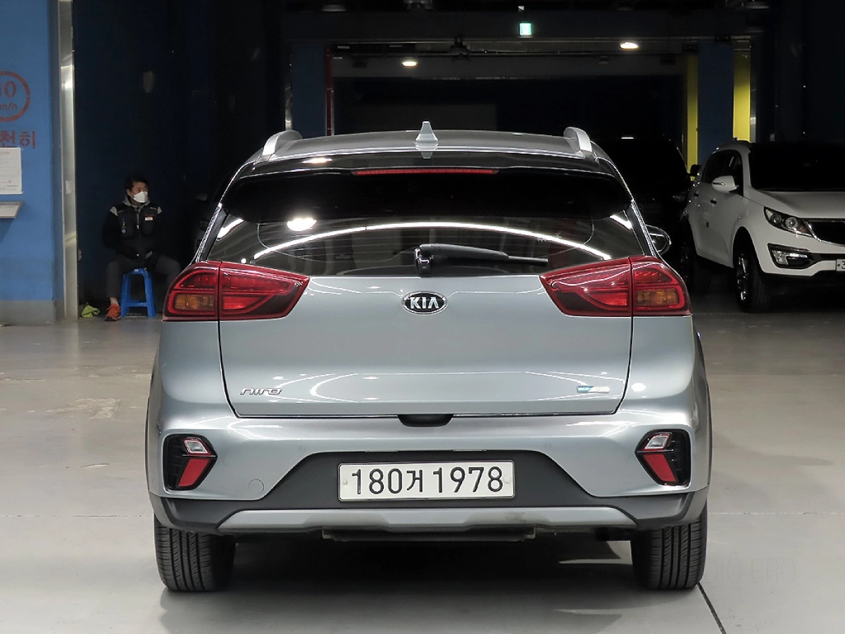 KIA NIRO