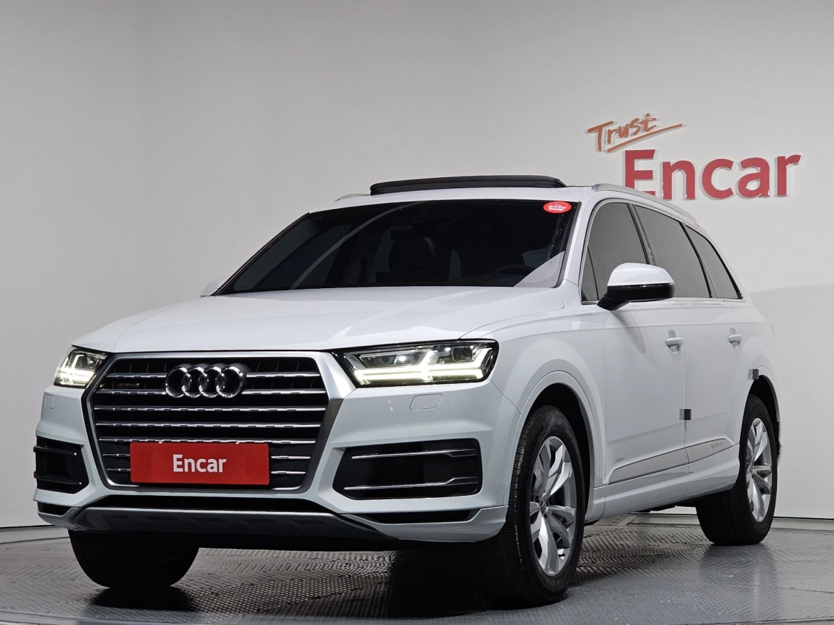 AUDI Q7 4M