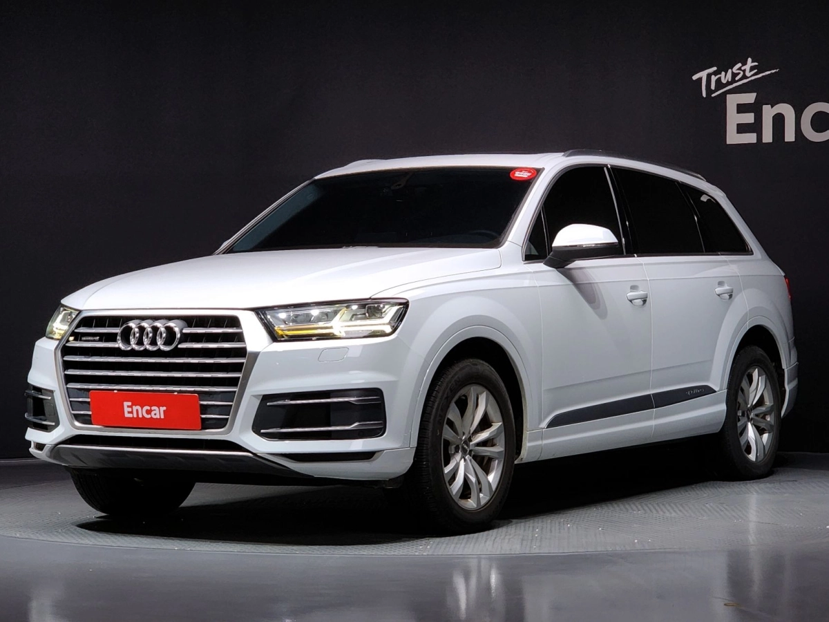 AUDI Q7 4M