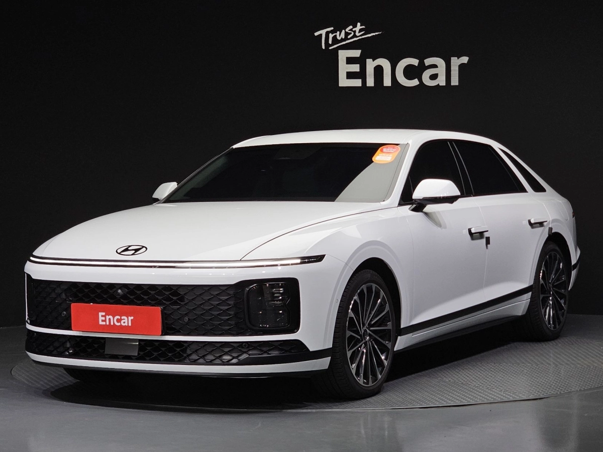 HYUNDAI GRANDEUR HYBRID GN7 2024