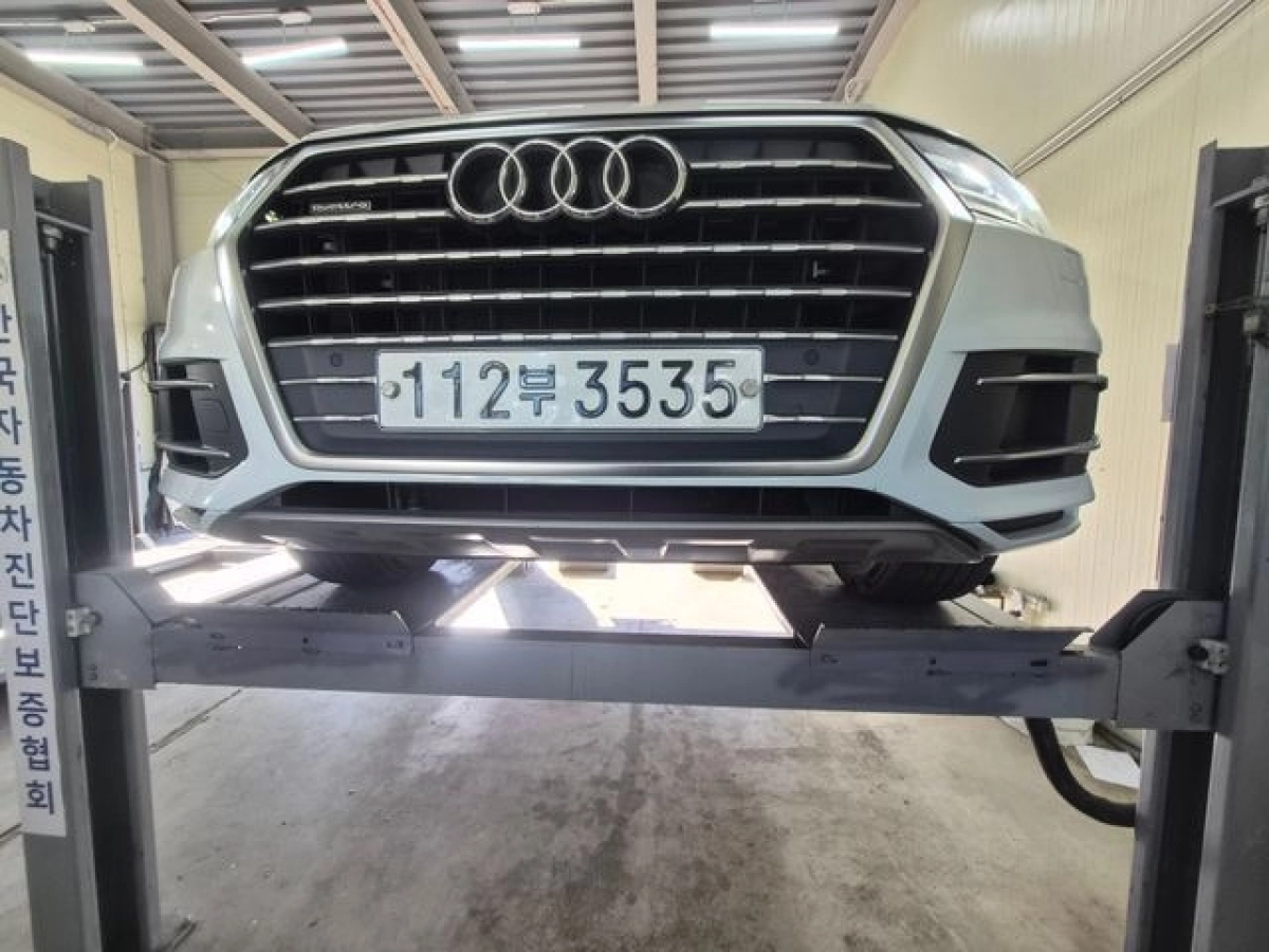 AUDI Q7 4M