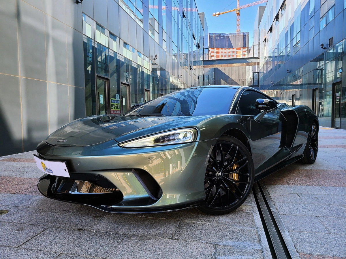 MCLAREN GT