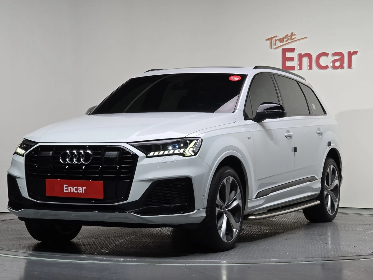 AUDI Q7 4M  2022