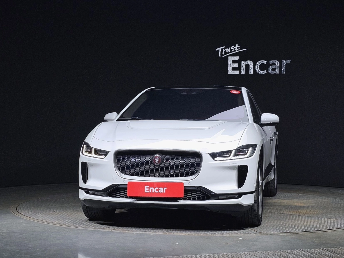 JAGUAR I-PACE