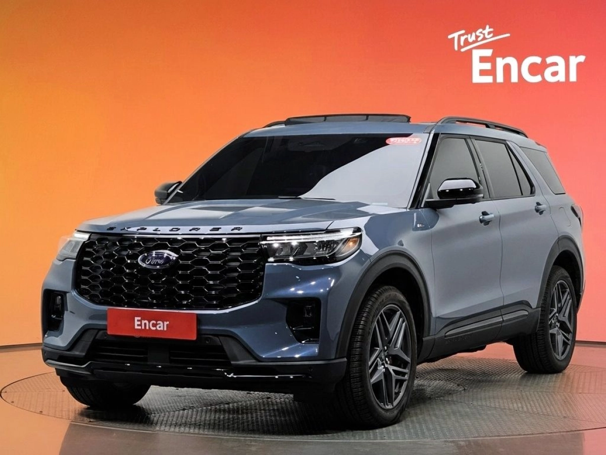 FORD EXPLORER  2025
