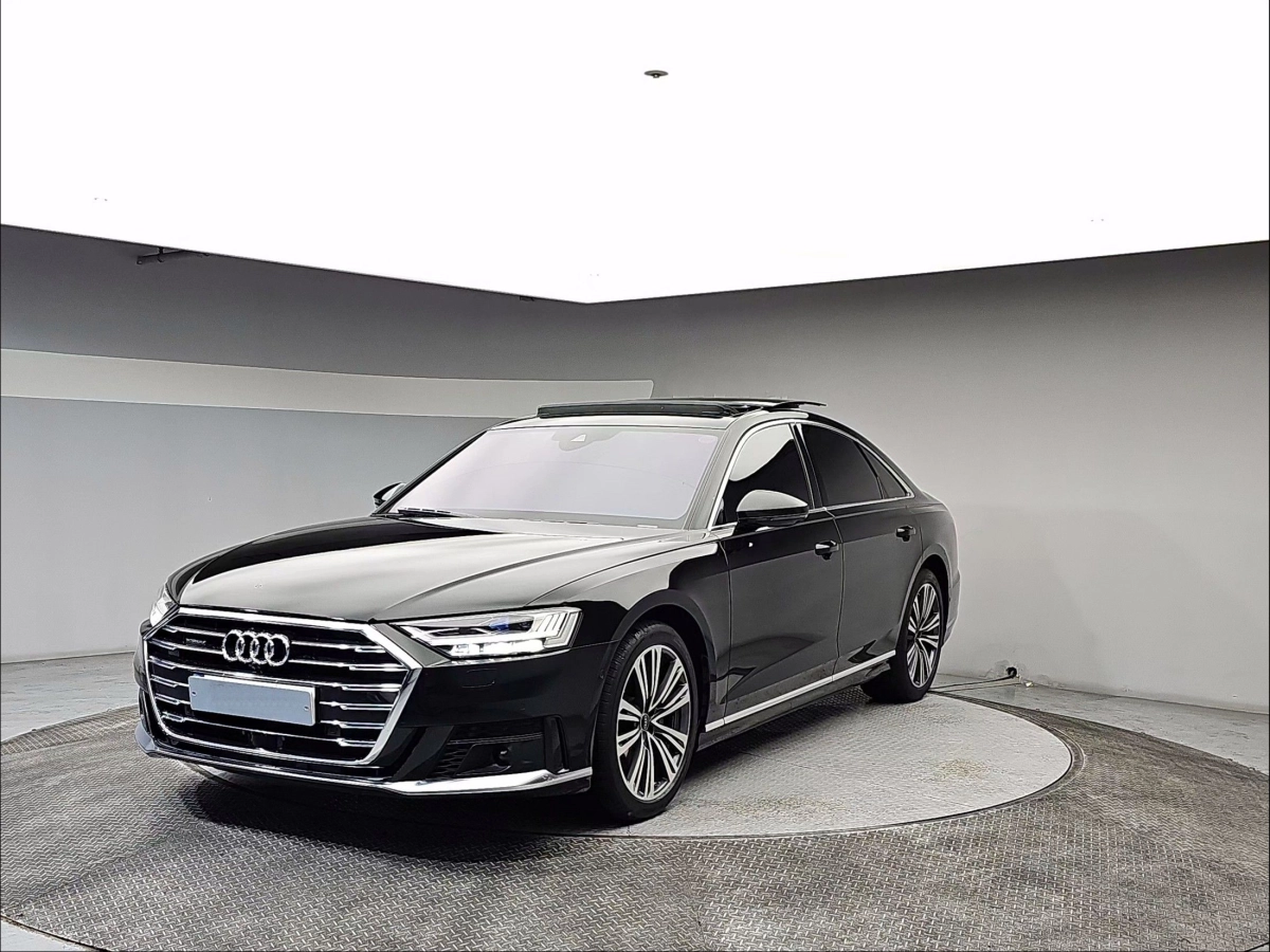 AUDI A8 D5