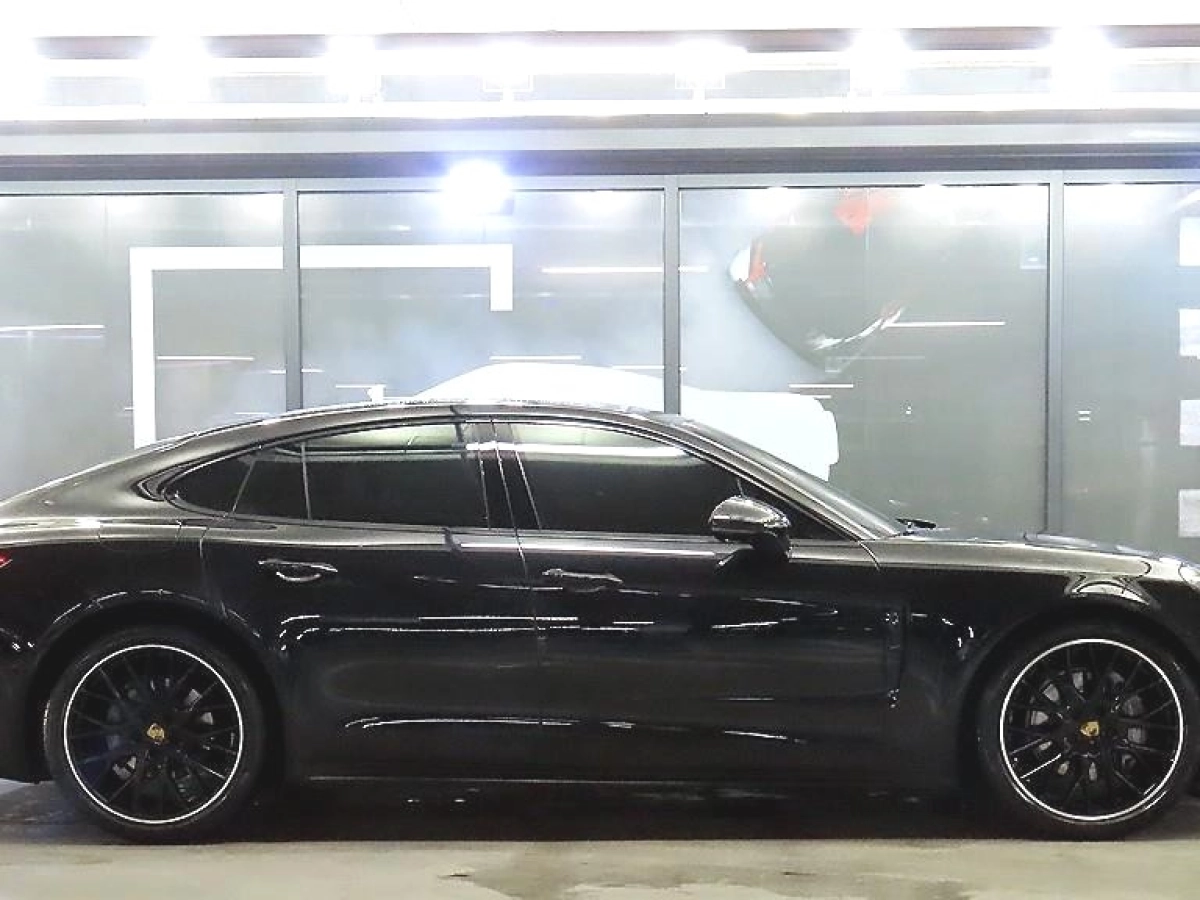 PORSCHE PANAMERA 971