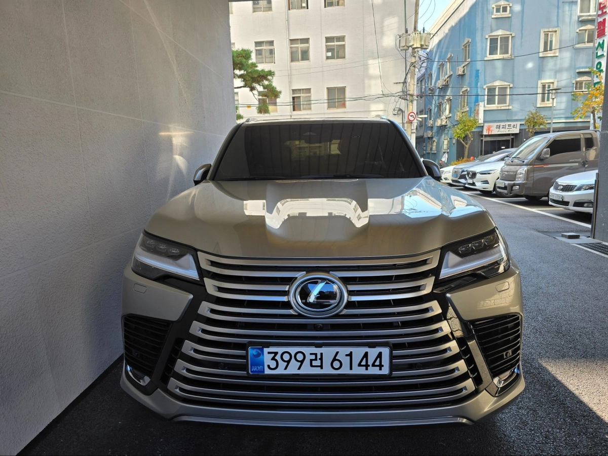 LEXUS LX
