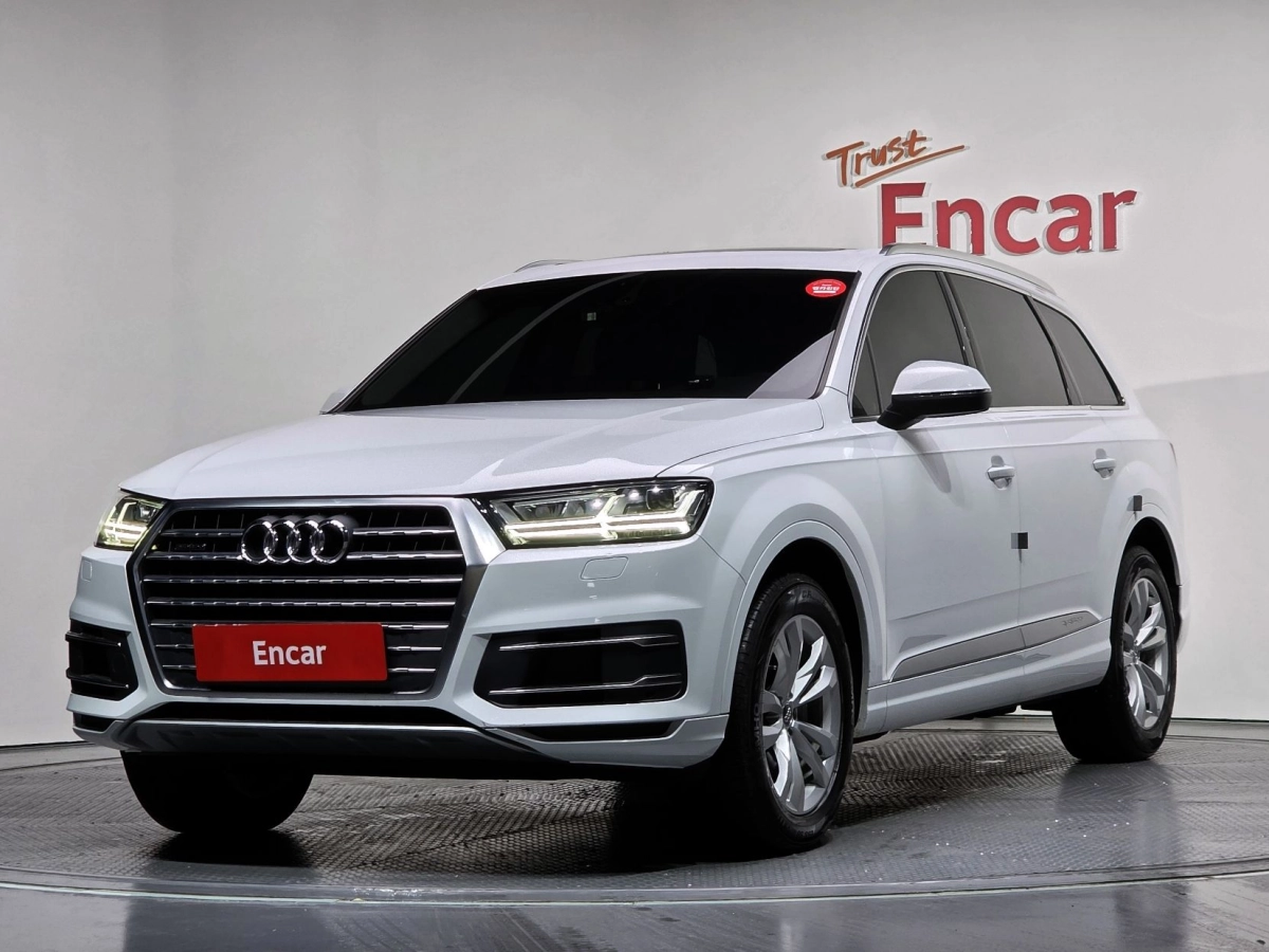 AUDI Q7 4M  2019