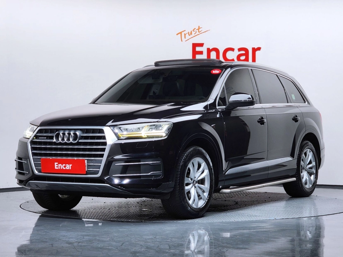 AUDI Q7 4M  2019