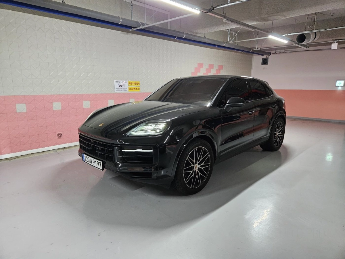 PORSCHE CAYENNE PO536  2025