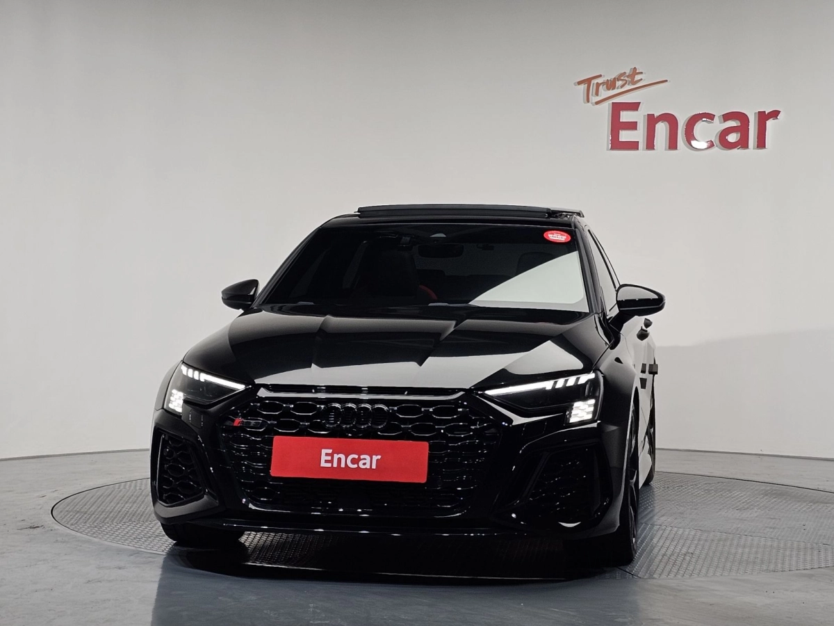 AUDI RS3 8Y