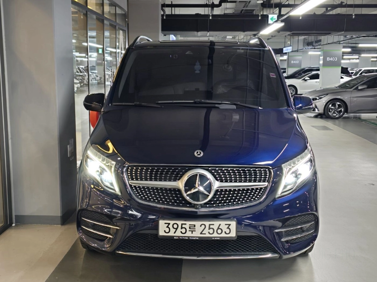 MERCEDES BENZ V-CLASS  2022