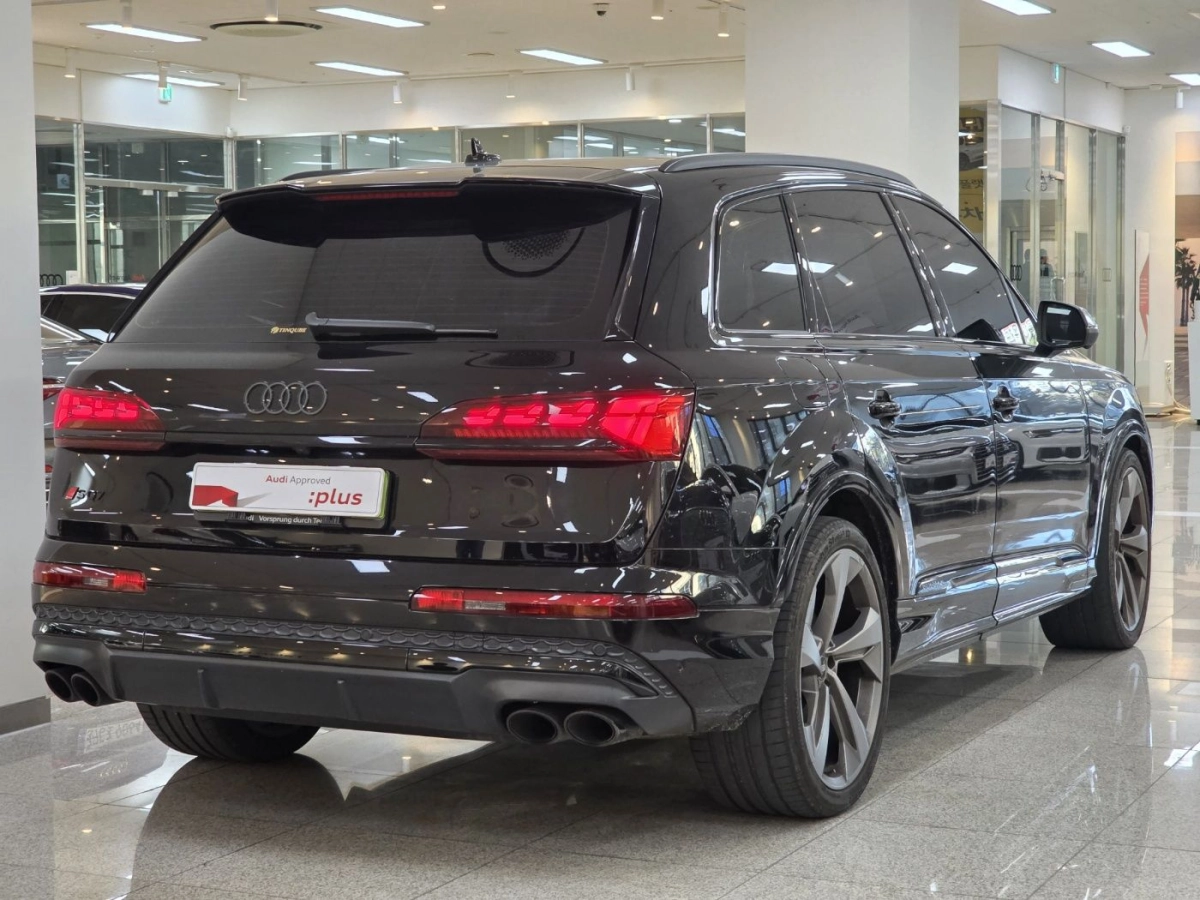 AUDI SQ7 4M