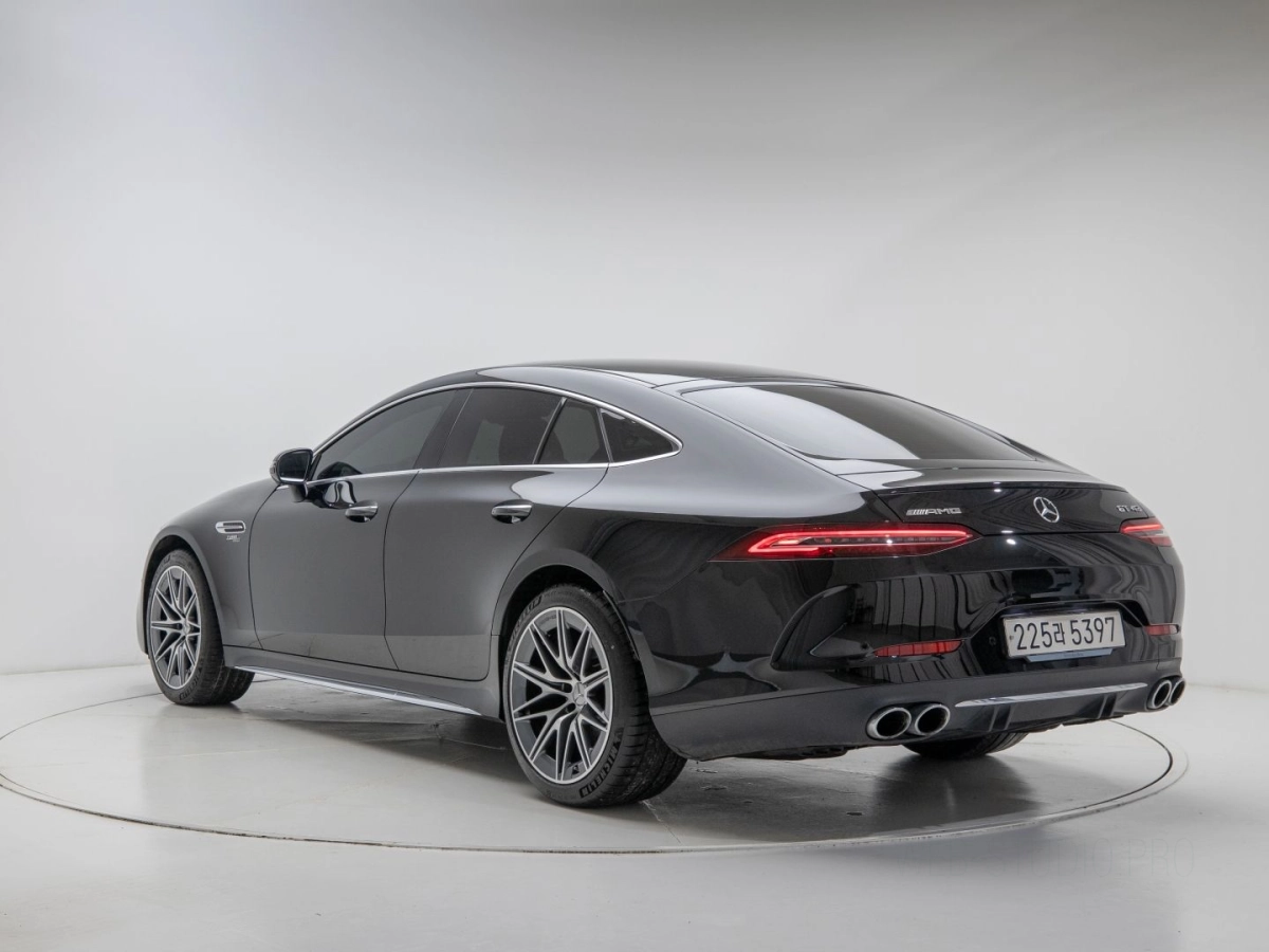 MERCEDES BENZ AMG GT