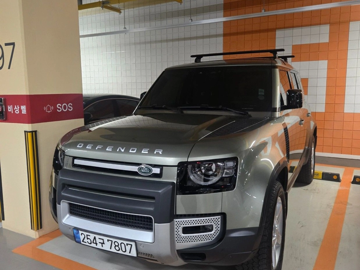 LAND ROVER DEFENDER L663