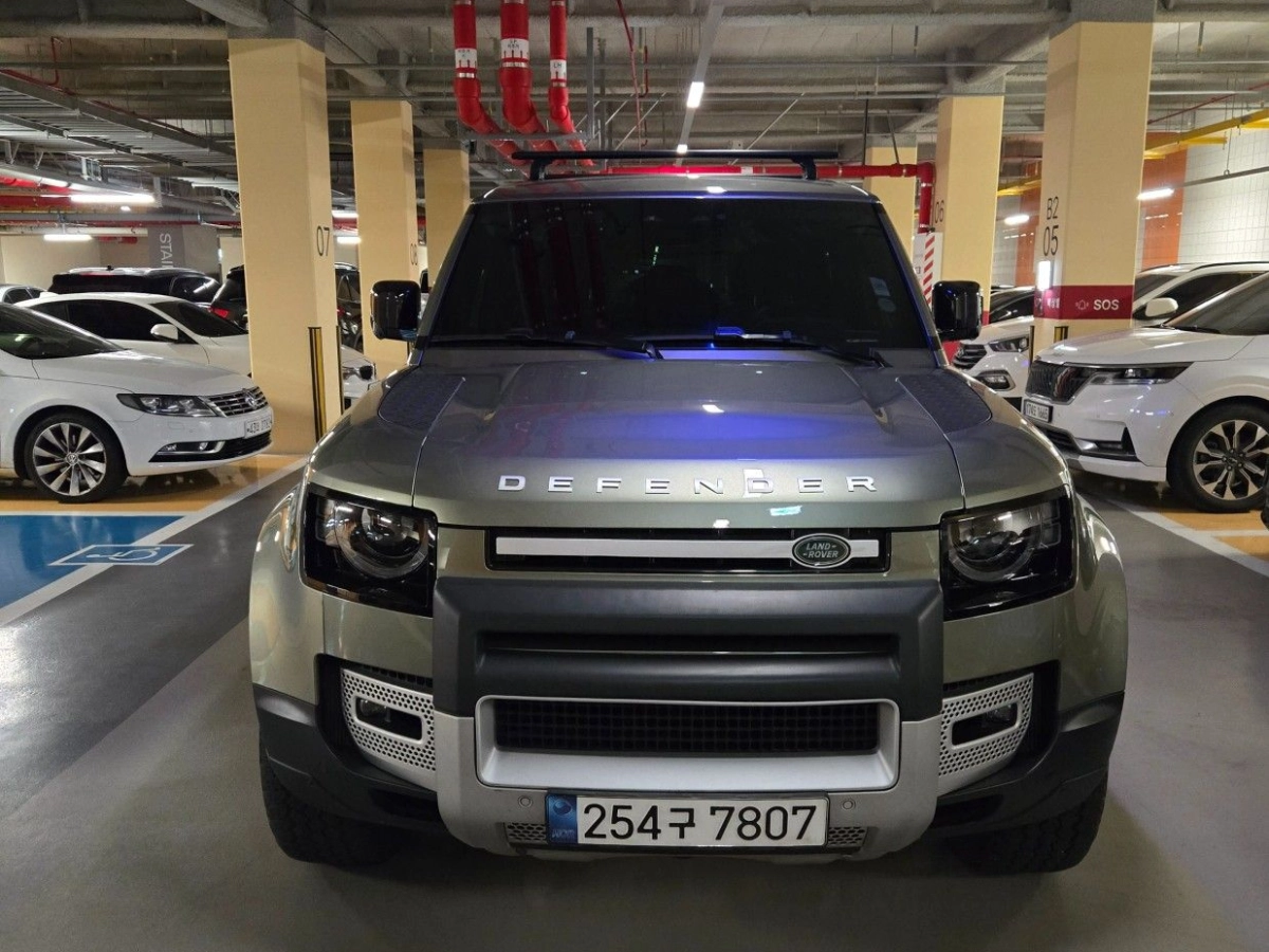 LAND ROVER DEFENDER L663