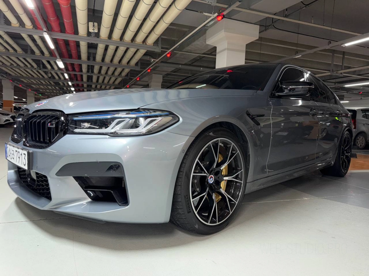 BMW M5 F90  2023
