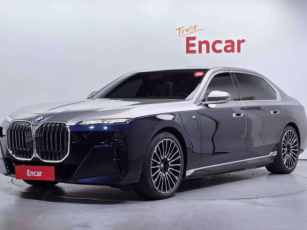 BMW 7-SERIES G70 2025
