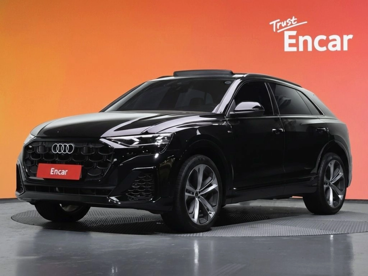 AUDI Q8 4M  2025