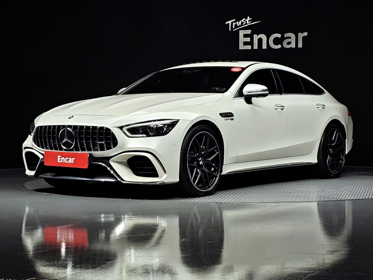 MERCEDES BENZ AMG GT  2020