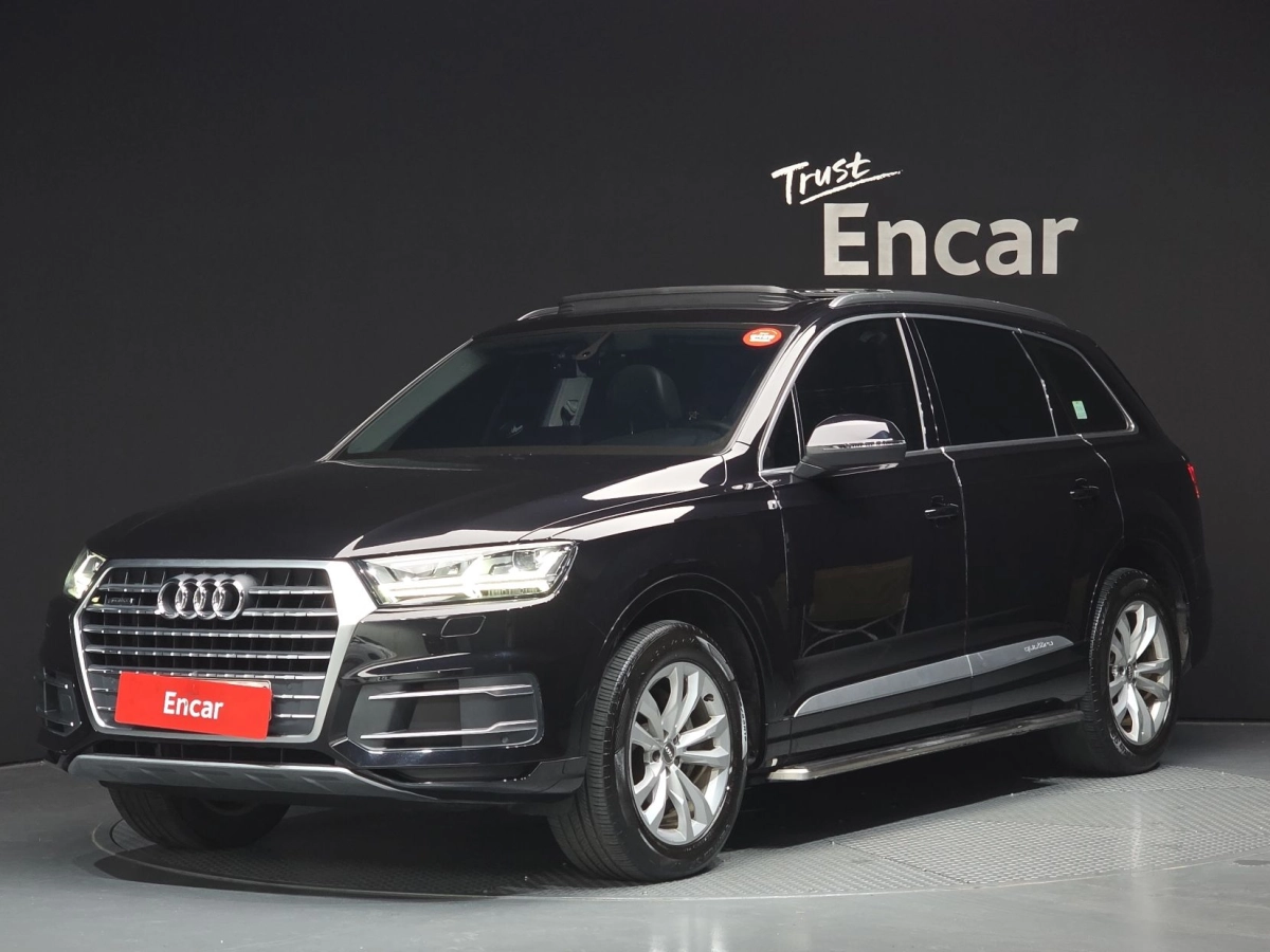 AUDI Q7 4M