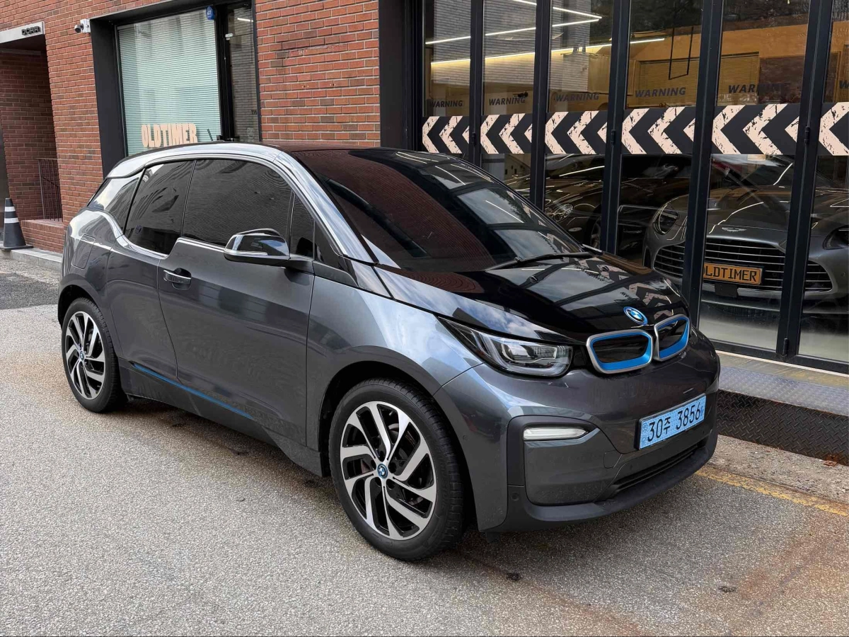 BMW I3