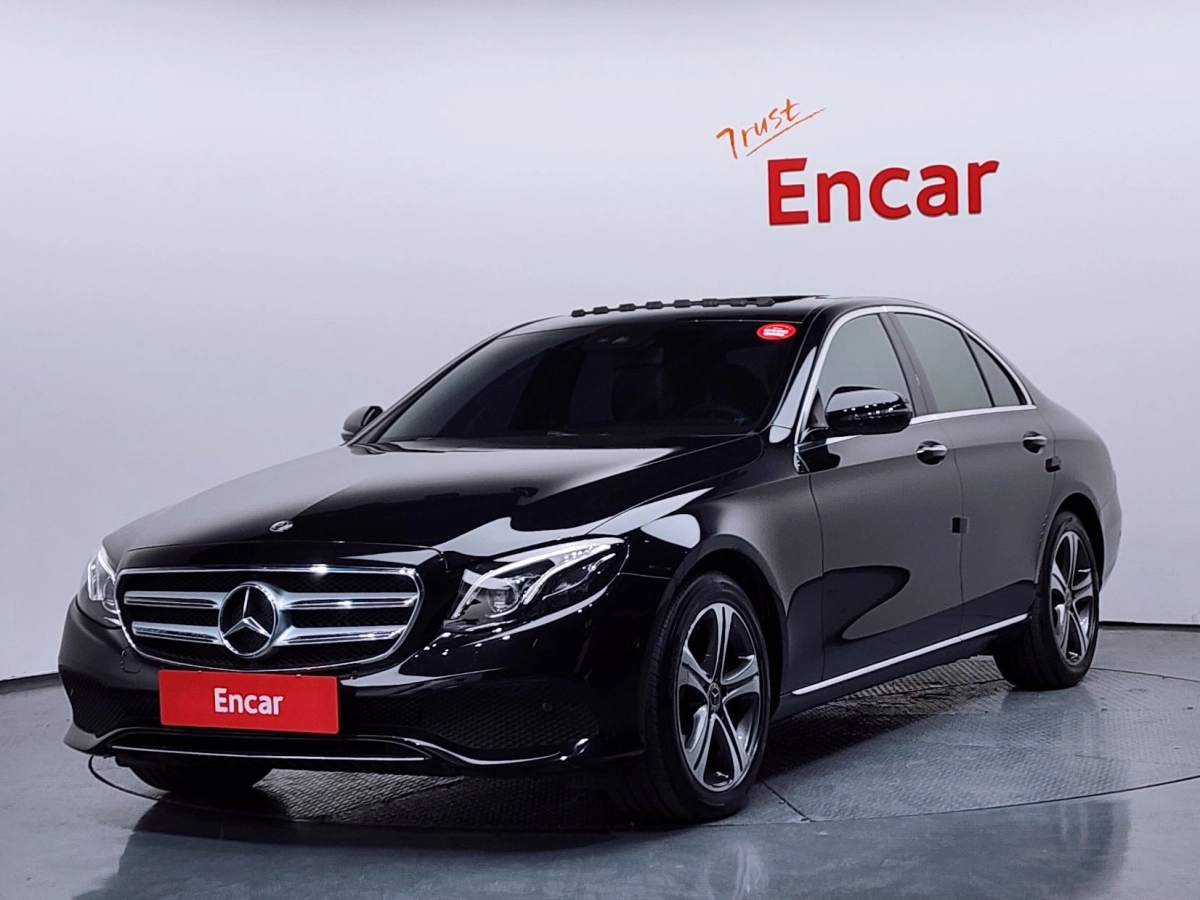 MERCEDES BENZ E-CLASS W213 2019