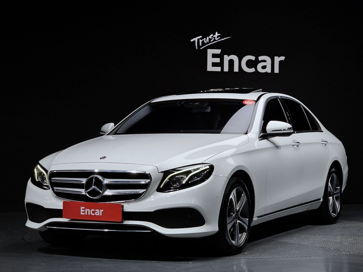 MERCEDES BENZ E-CLASS W213 2019