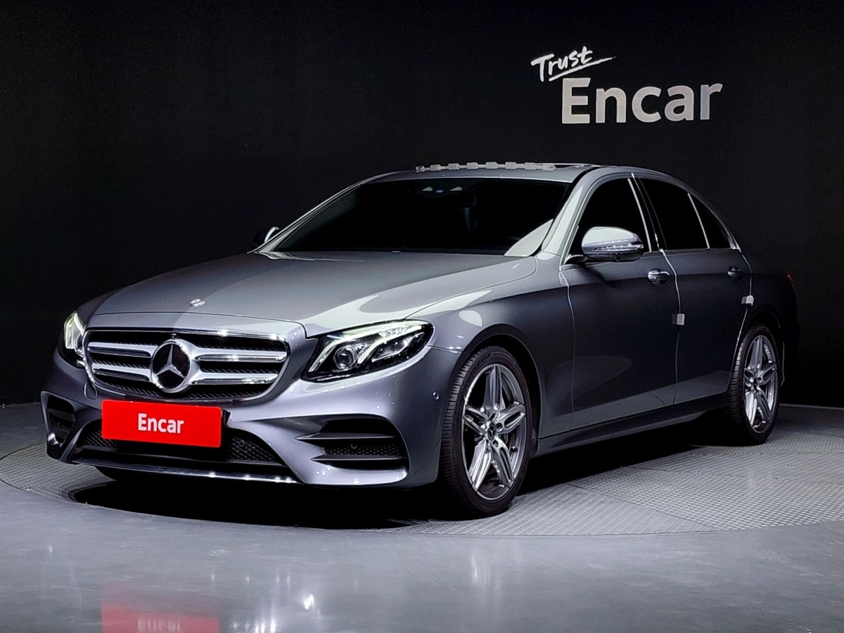 MERCEDES BENZ E-CLASS W213 2020