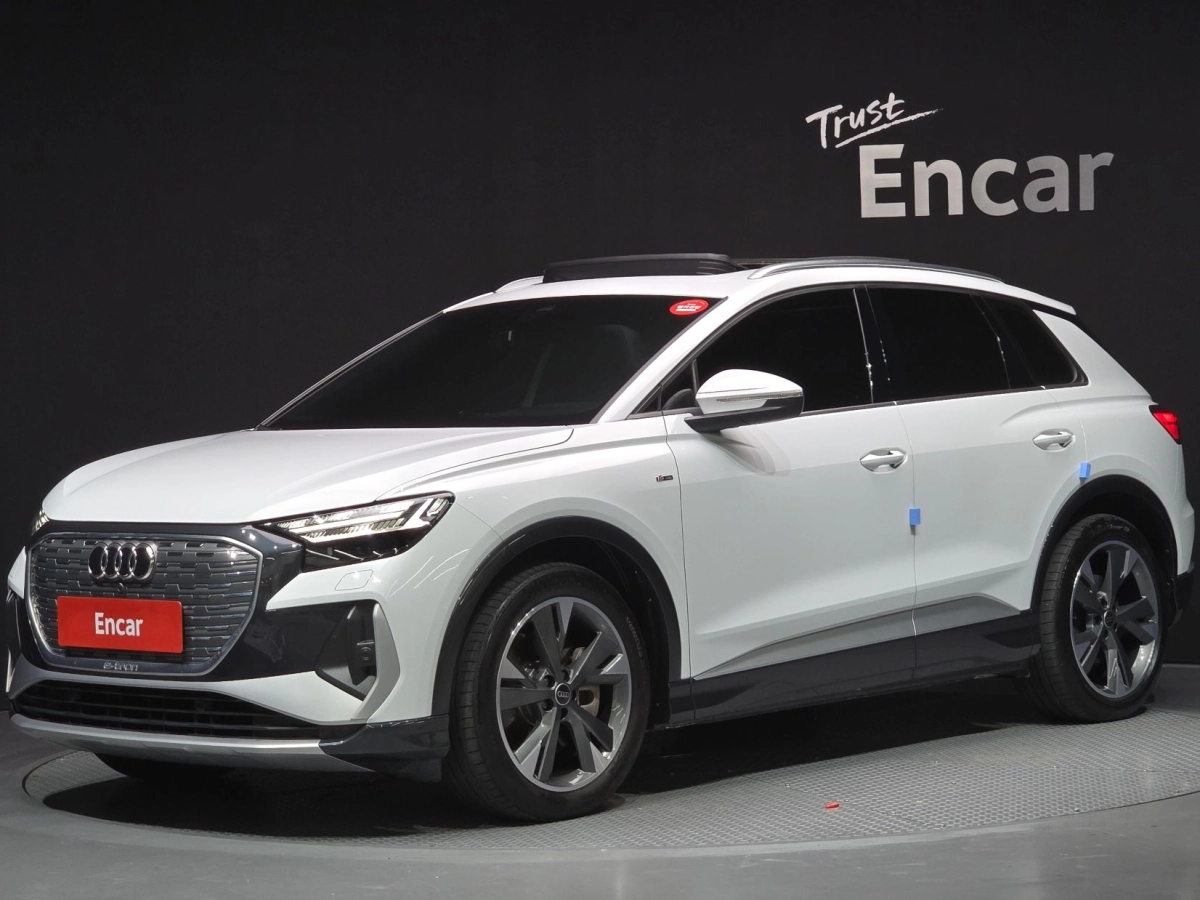 AUDI Q4 E-TRON F4  2023