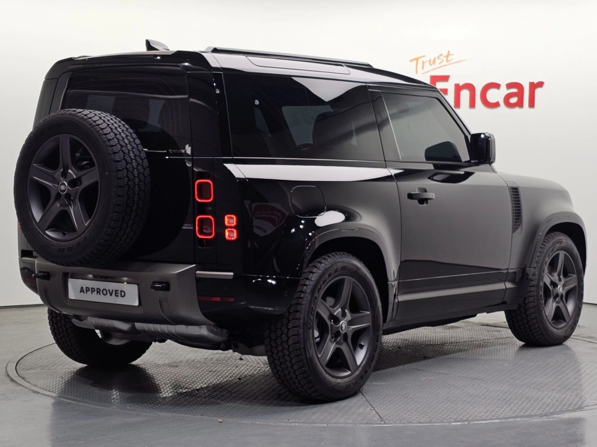 LAND ROVER DEFENDER L663