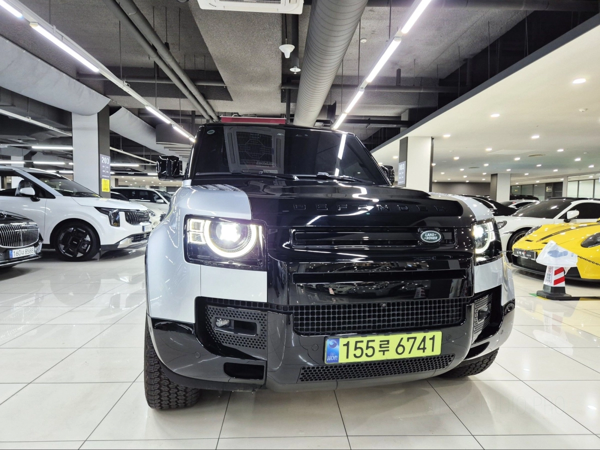 LAND ROVER DEFENDER L663  2024