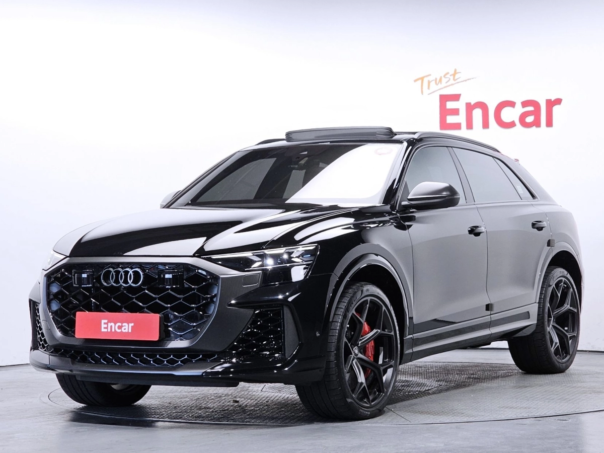 AUDI RSQ8 4M  2025