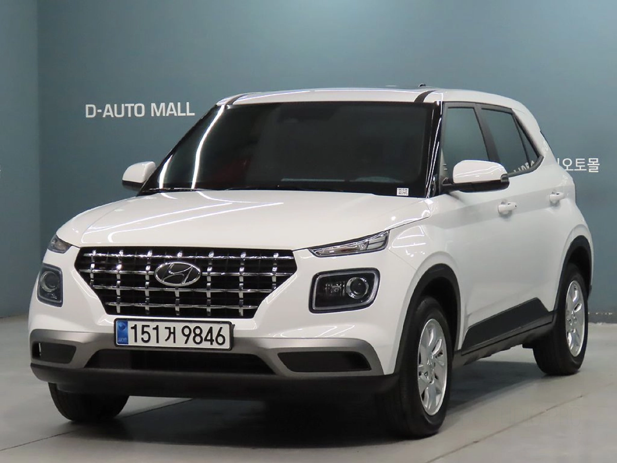 HYUNDAI VENUE