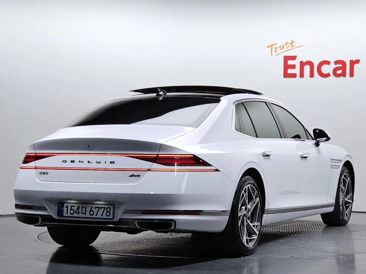 GENESIS G90 RS4