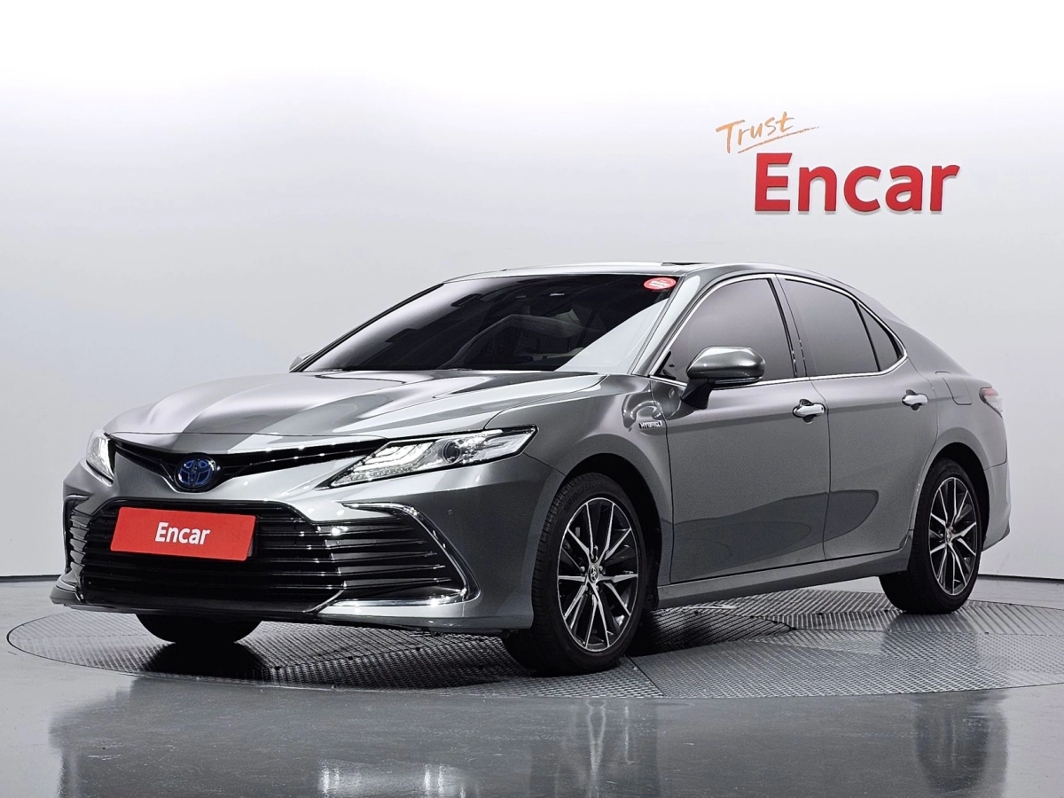 TOYOTA CAMRY XV70 2024