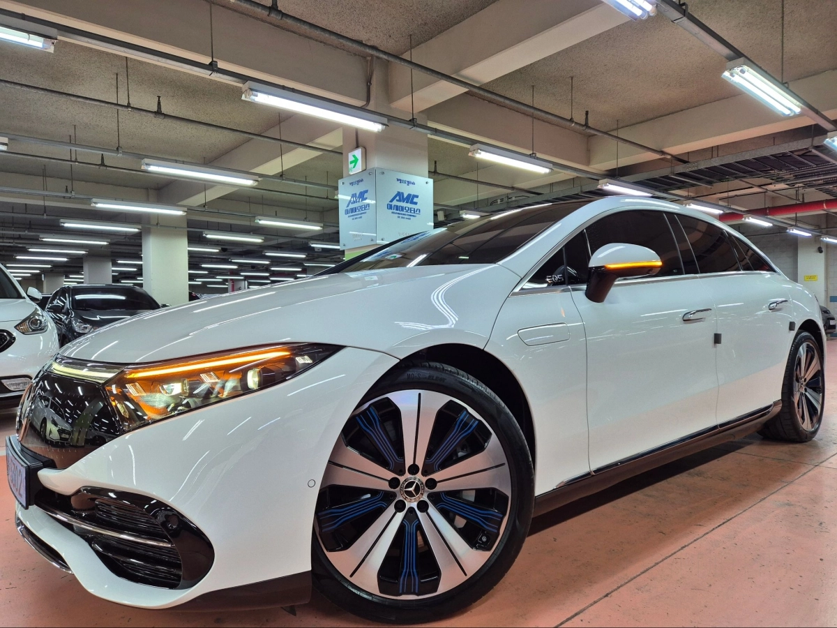 MERCEDES BENZ EQS V297  2023