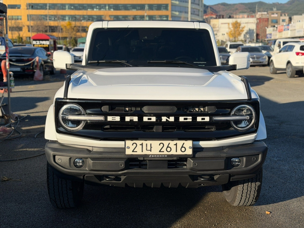 FORD BRONCO